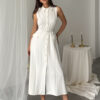 Solid-color sleeveless belt-embellished pearl-buttoned slim-fit slit professional dress