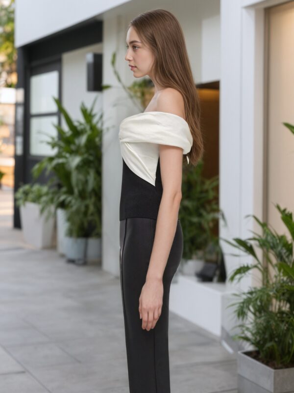 Asymmetrical shoulder twisted pleated top